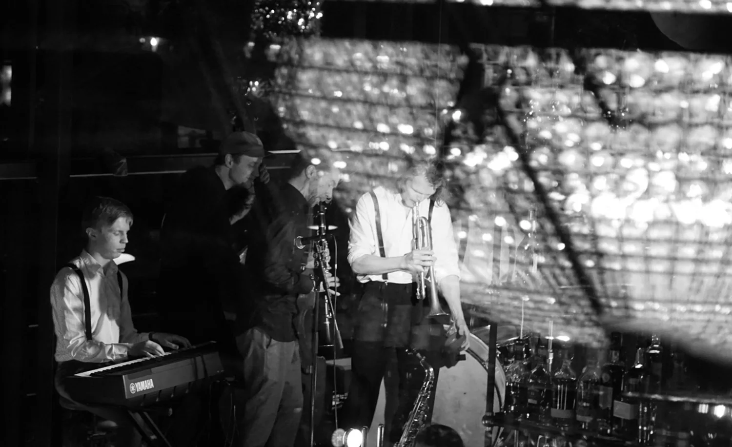 steamhotel-live-atthebar